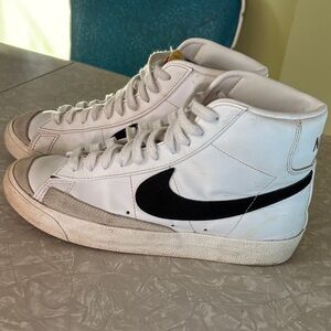Nike blazers White and Black